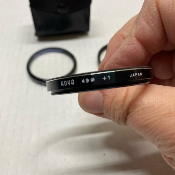 *M5 Hoya 49mm Close-Up Filter Set includes three filters with diopter strengths - Picture 11 of 12